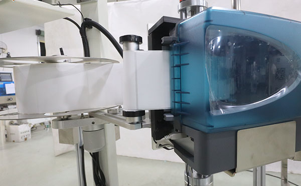 全自動面單貼標(biāo)機,面單貼標(biāo)機設(shè)備,貼標(biāo)機廠家,佼佼者